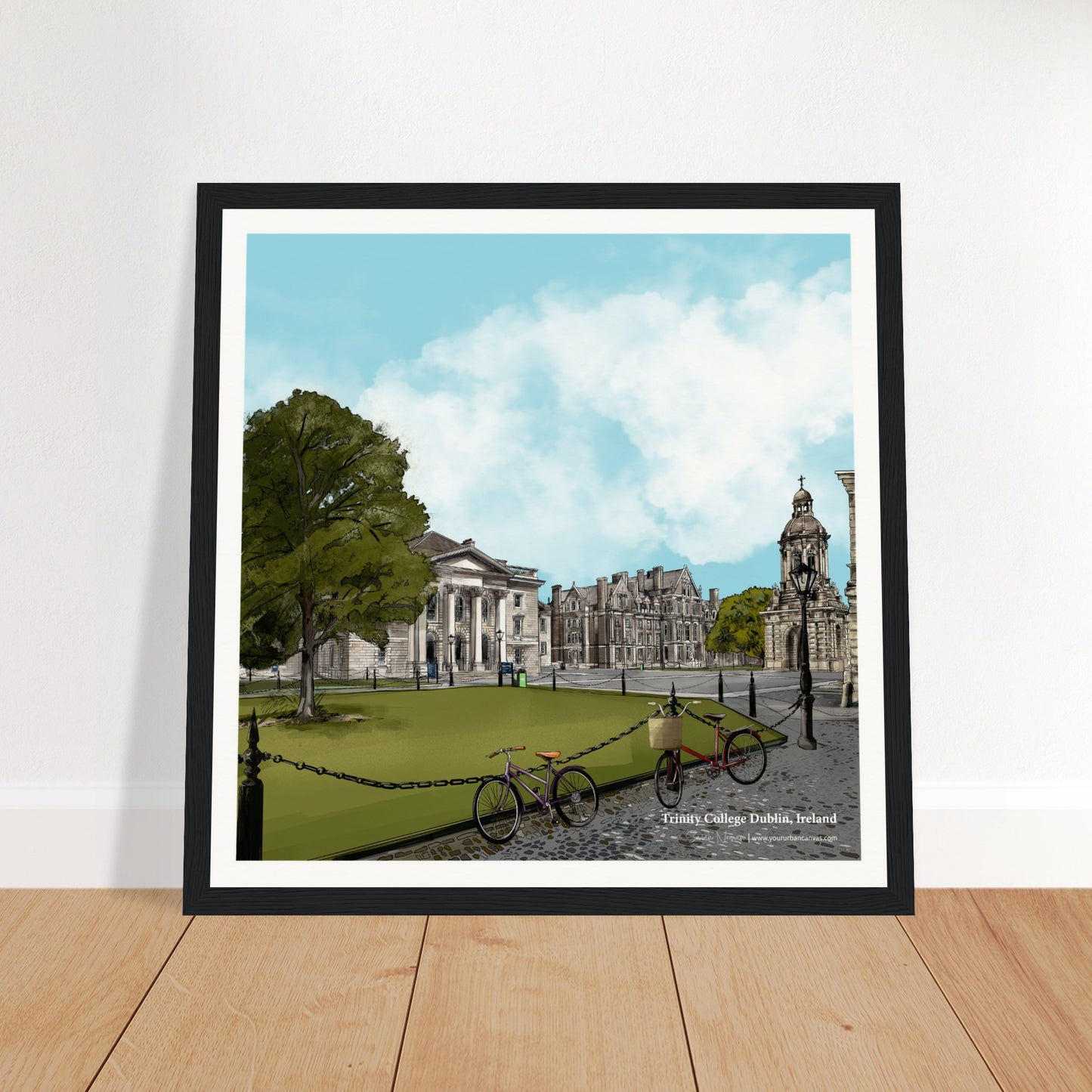30x30cm Trinity College Dublin print in a black wood frame. A stylish Irish landmark print featuring Dublin’s historic university. Ideal cityscape wall art.